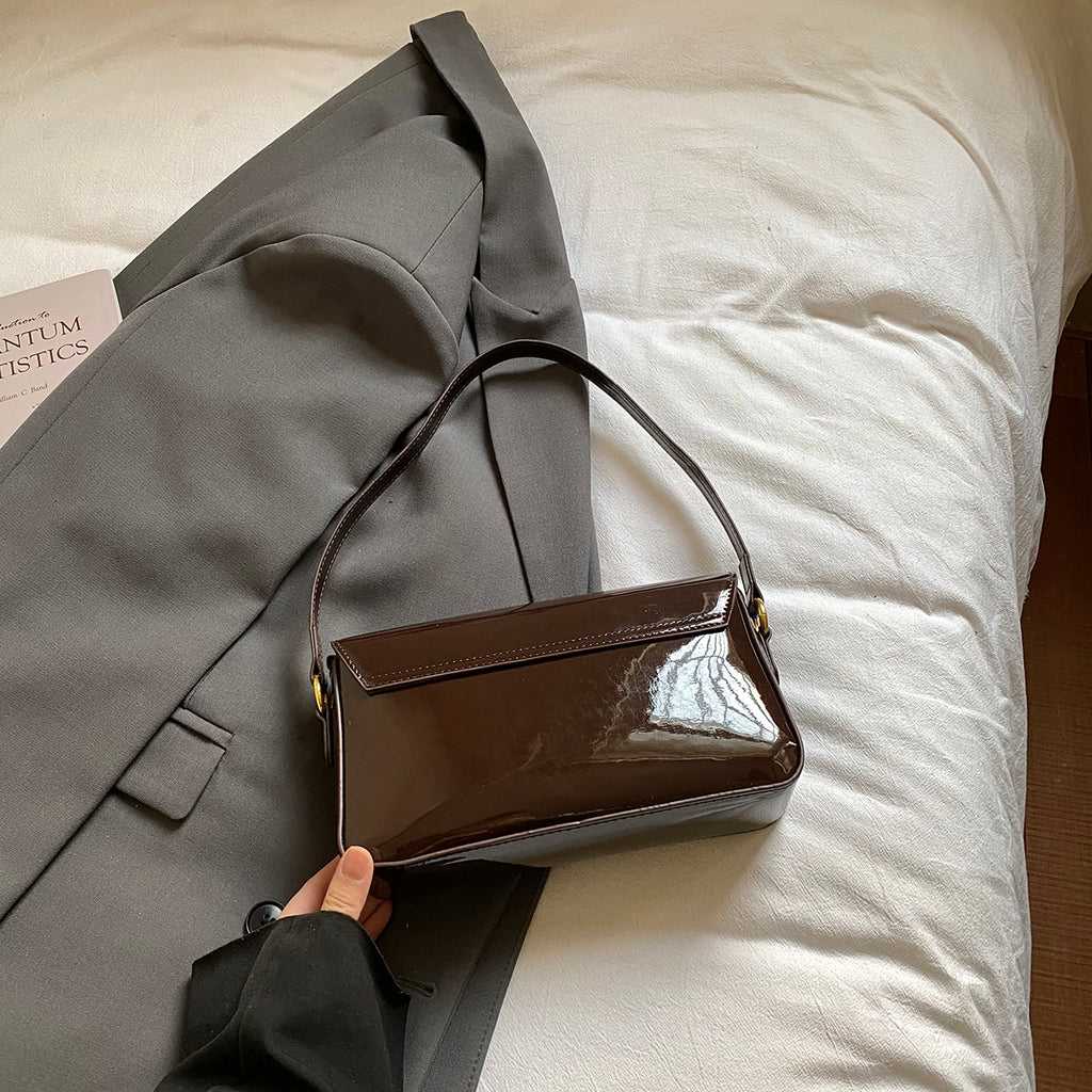 Modern Chic All-Season PU/Artificial Leather/Microfiber Leather Women's Handbags Other Bags | Color: Coffee | Image 3
