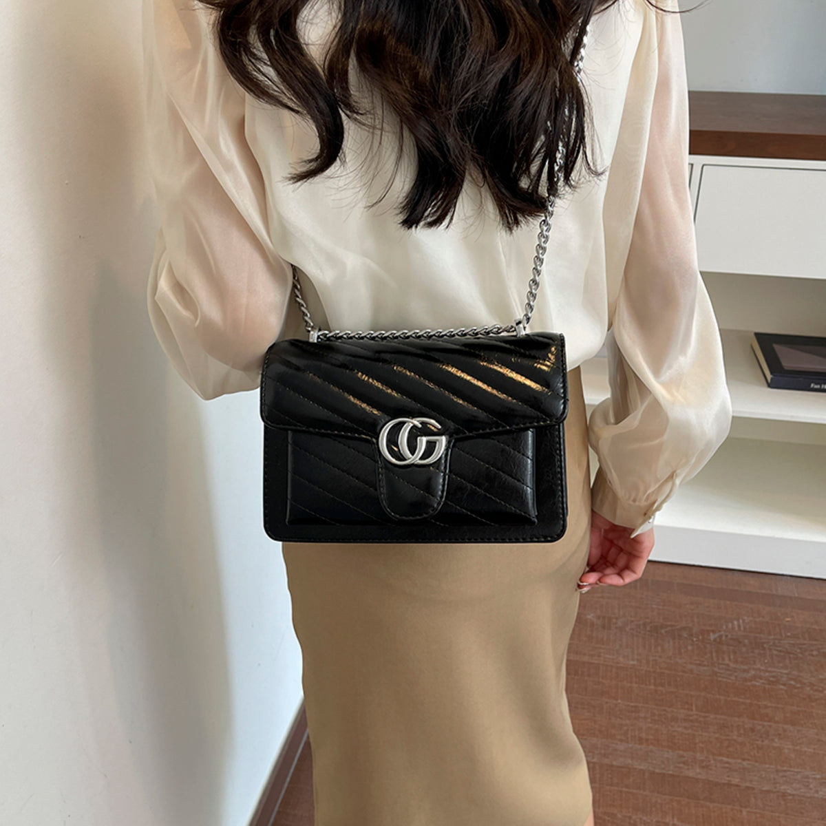 Modern Chic All-Season PU/Artificial Leather/Microfiber Leather Women's Crossbody Bags Other Bags | Color: Black | Image 3