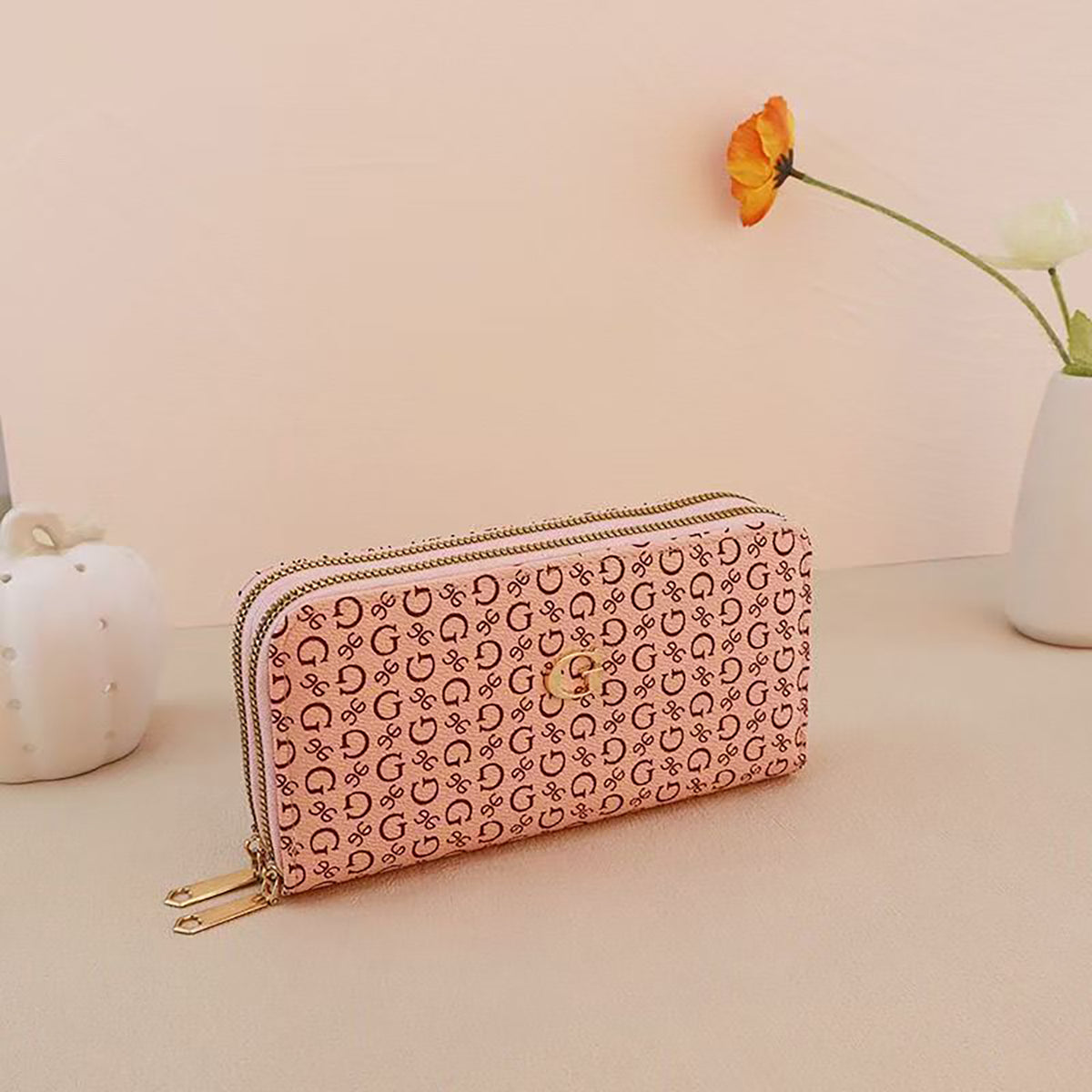 Modern Chic All-Season PU/Artificial Leather/Microfiber Leather, Cloth / Textile, Faux Fur Women's Functional Bags Purses/Wallet | Color: Pink | Image 3