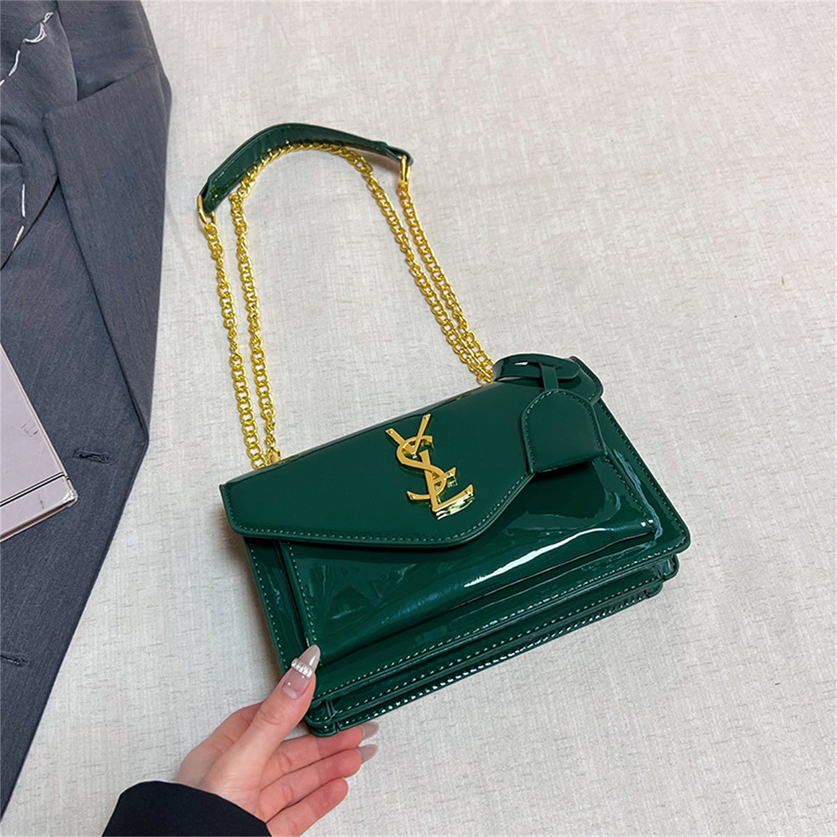 Modern Chic All-Season PU/Artificial Leather/Microfiber Leather, Patent Leather/Glossy Women's Handbags Other Bags | Color: Green | Image 2