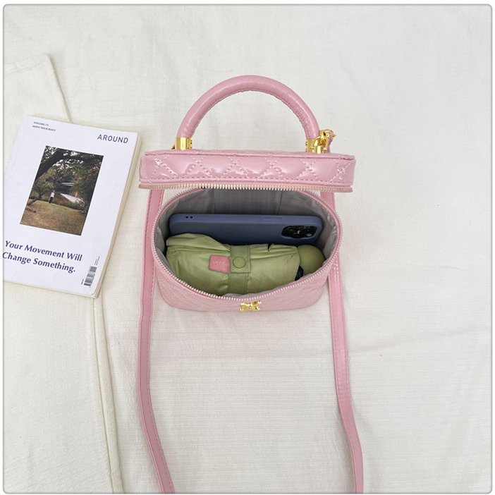 Modern Chic All-Season PU/Artificial Leather/Microfiber Leather Women's Crossbody Bags Box Bags | Color: Pink | Image 1