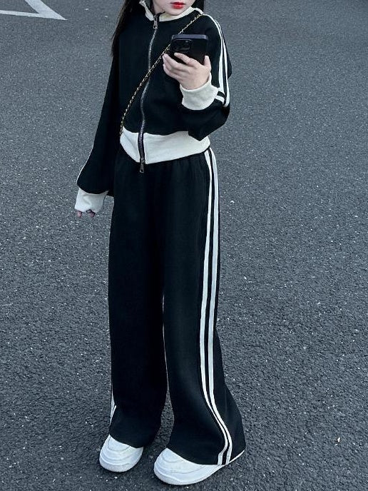 Modern Chic All-Season Casual Sporty Spring Girls' Pants Suit, Ages 4-14 | Color: Black | Image 2