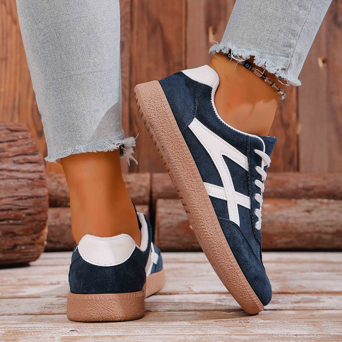 Modern Chic All-Season PU/Artificial Leather/Microfiber Leather Women's Skate Shoes | Color: Blue | Image 3