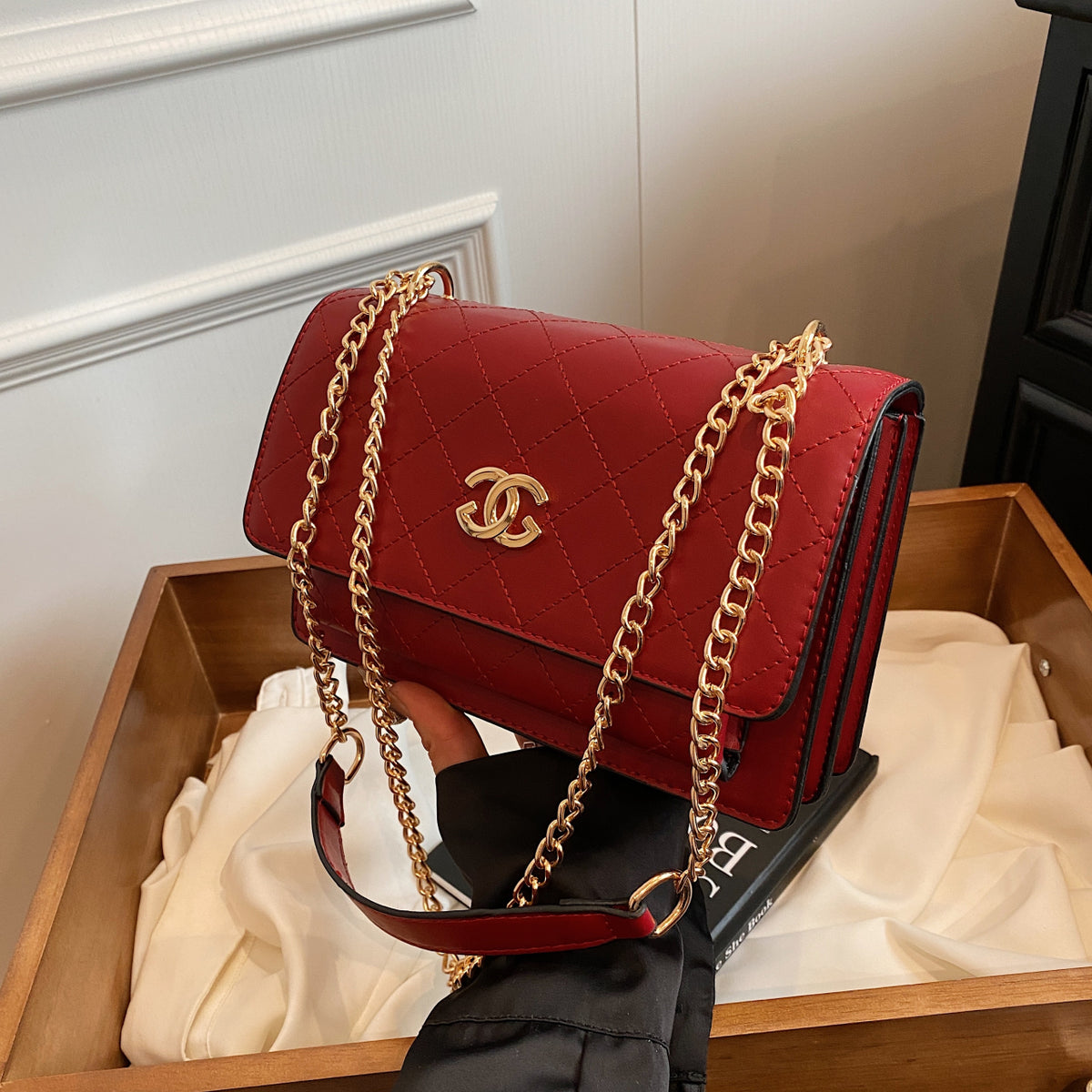 Modern Chic All-Season PU/Artificial Leather/Microfiber Leather Women's Crossbody Bags Other Bags | Color: Red | Image 1