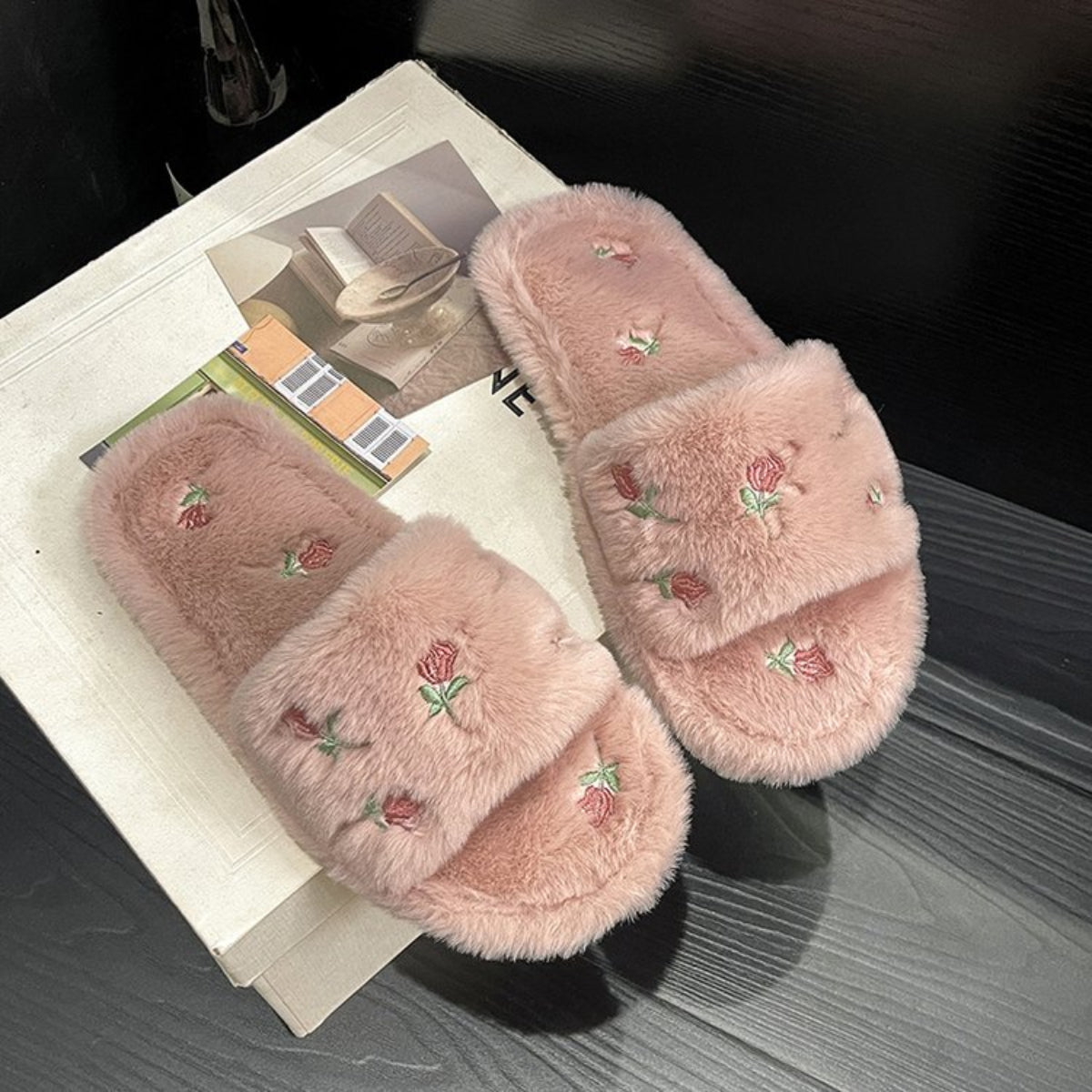 Modern Chic All-Season Cloth / Textile Women's Home Slippers | Color: Pink | Image 2