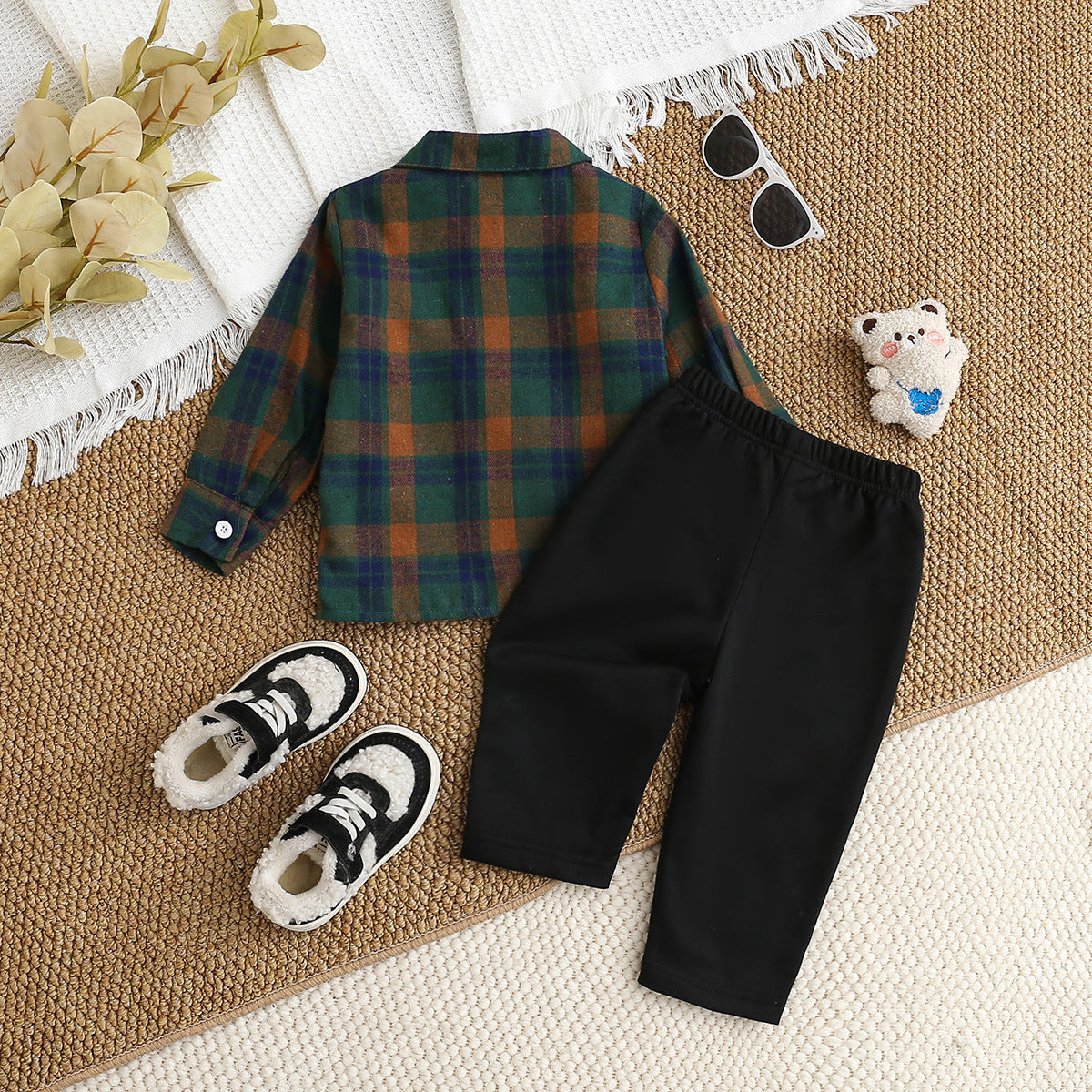 Casual Sporty Autumn 2-Piece Baby Boys' Pants Suit, Ages 3-24 Months | Color: Black | Image 3