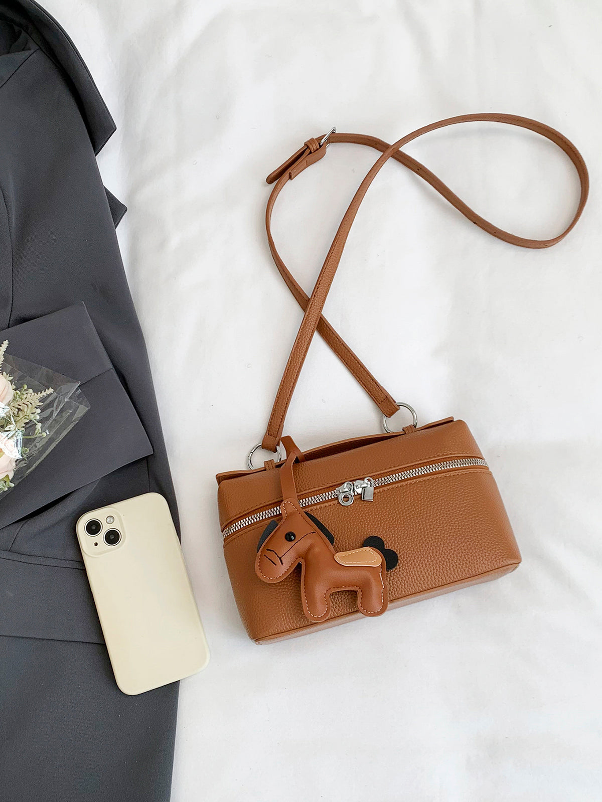 Modern Chic All-Season PU/Artificial Leather/Microfiber Leather Women's Crossbody Bags Box Bags | Color: Brown | Image 3