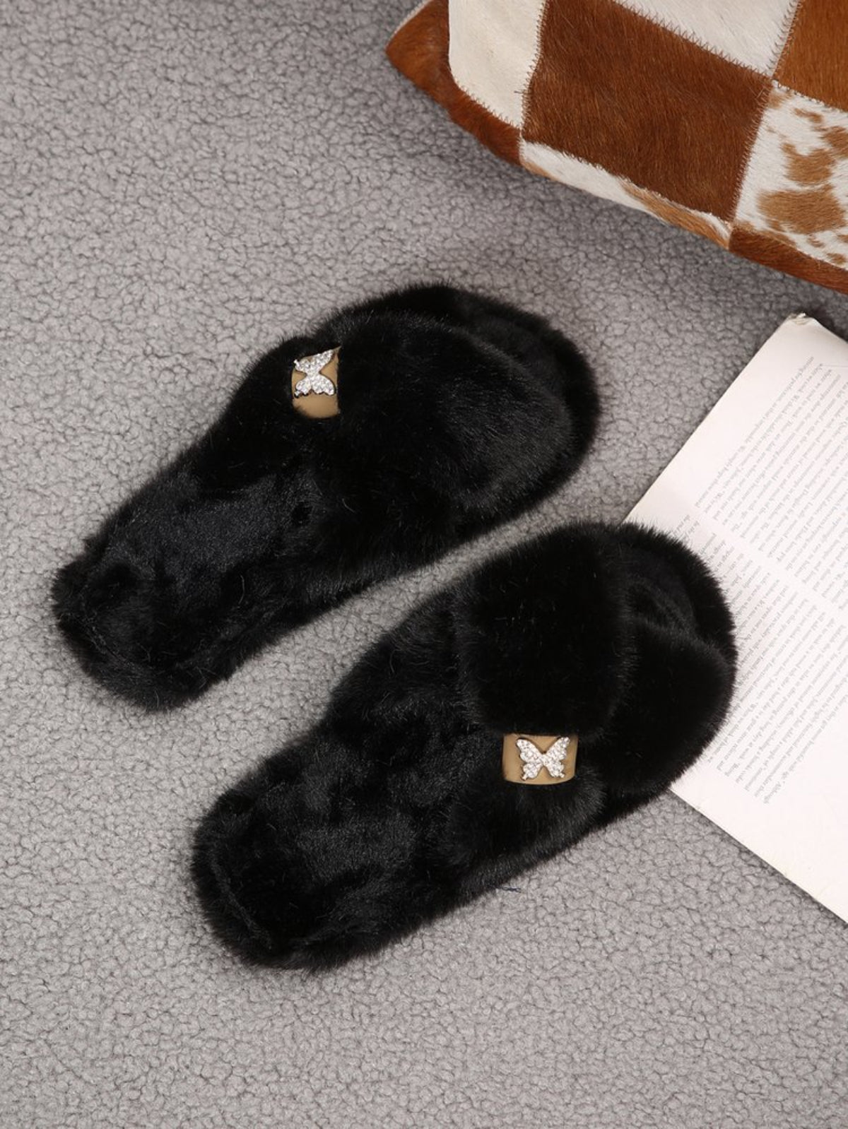 Modern Chic All-Season Cloth / Textile, Others Women's Imitation Fur Slippers | Color: Black | Image 1