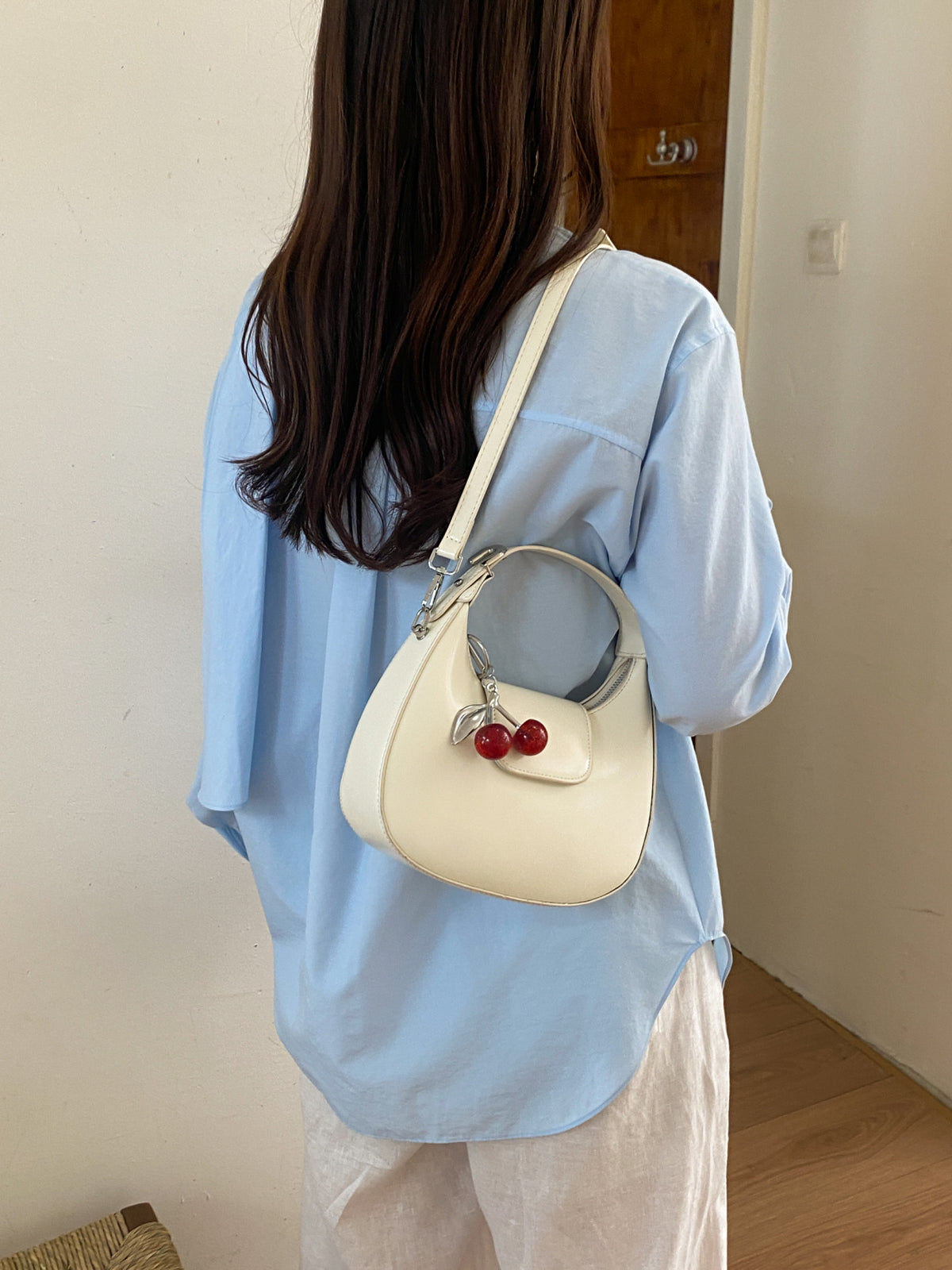 Modern Chic All-Season PU/Artificial Leather/Microfiber Leather Women's Shoulder Bags Other Bags | Color: White | Image 1
