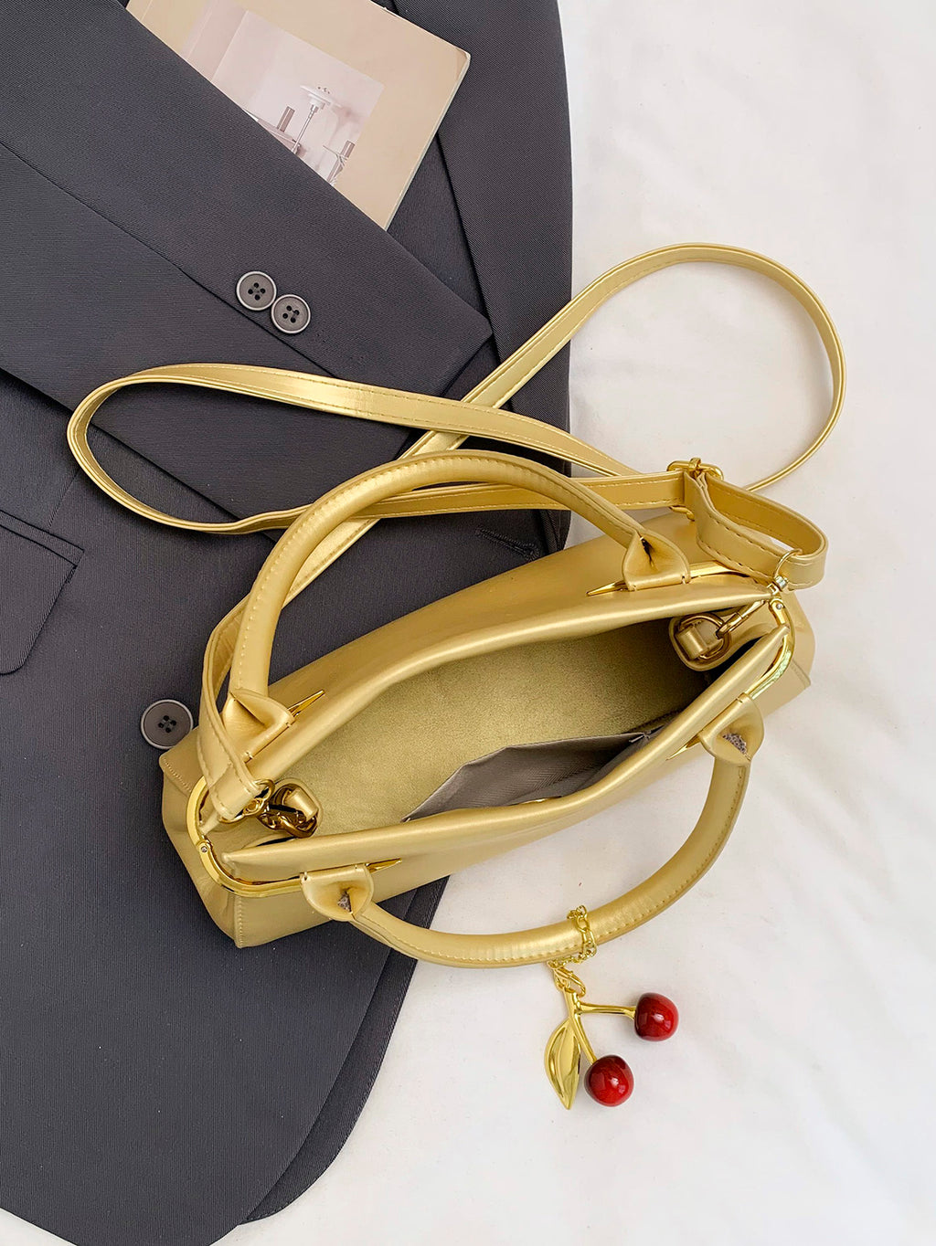 Modern Chic All-Season PU/Artificial Leather/Microfiber Leather Women's Crossbody Bags Other Bags | Color: Gold | Image 3
