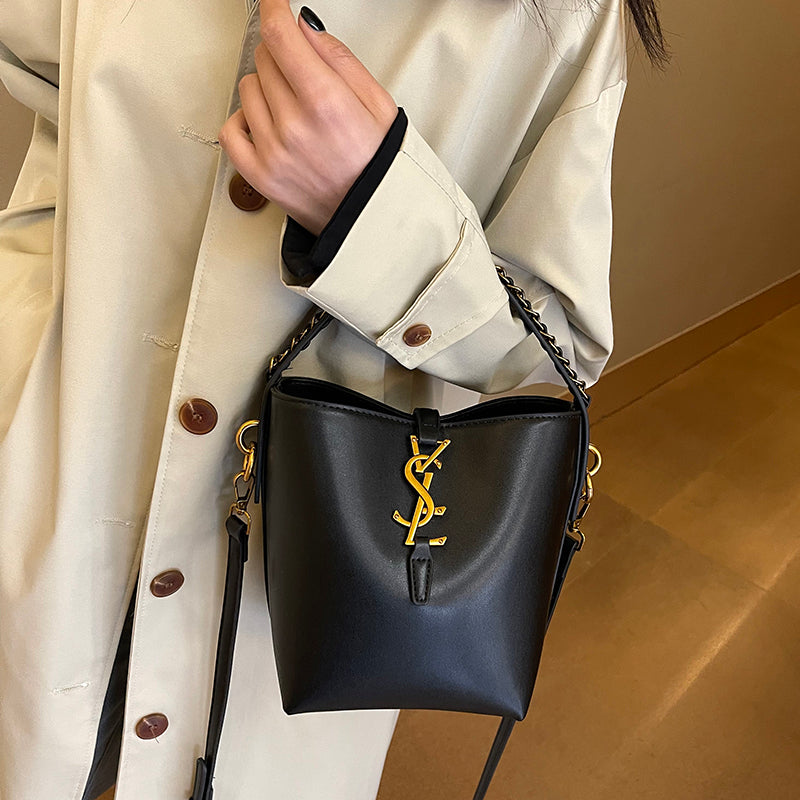 Modern Chic All-Season PU/Artificial Leather/Microfiber Leather Women's Handbags Other Bags | Color: Style 2 | Image 1