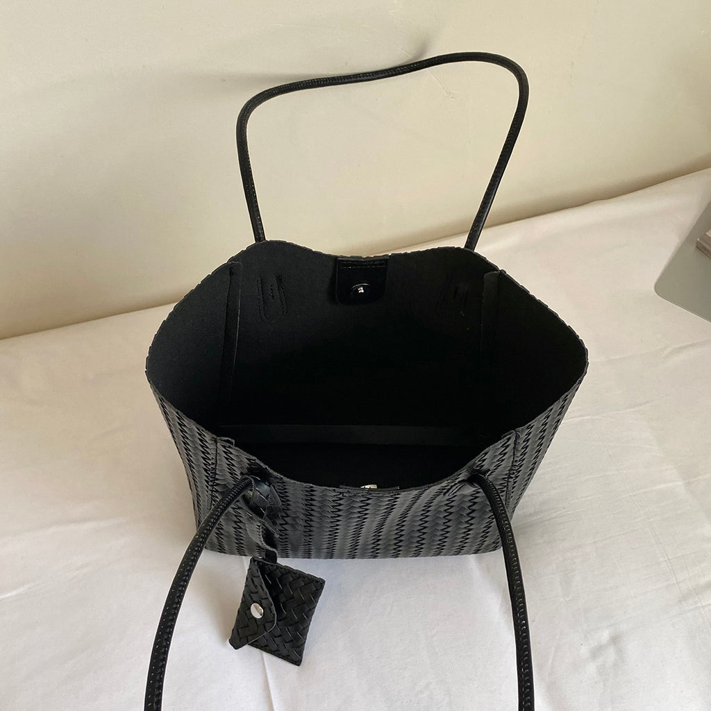 Trendy All-Season PU/Artificial Leather/Microfiber Leather Women's Handbags Tote Bags | Color: Black | Image 2