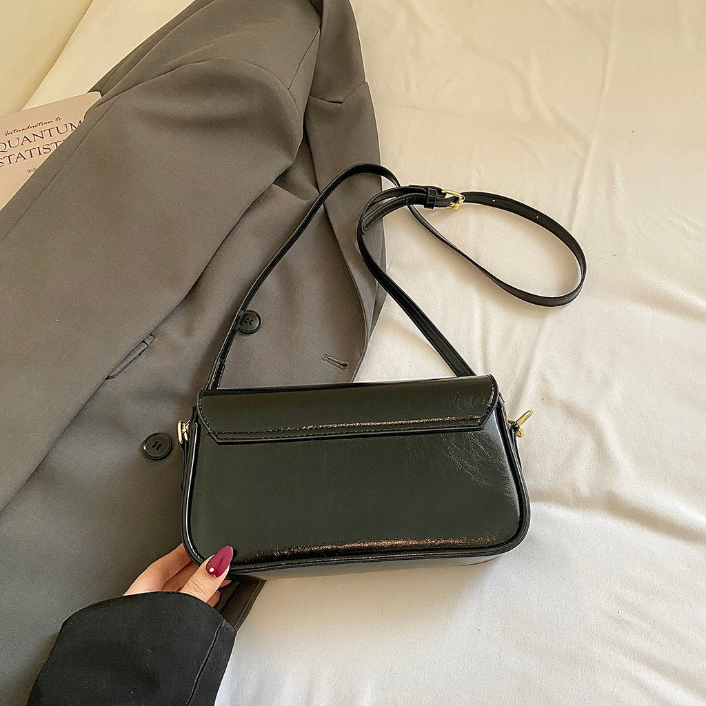 Modern Chic All-Season PU/Artificial Leather/Microfiber Leather Women's Handbags Other Bags | Color: Black | Image 3