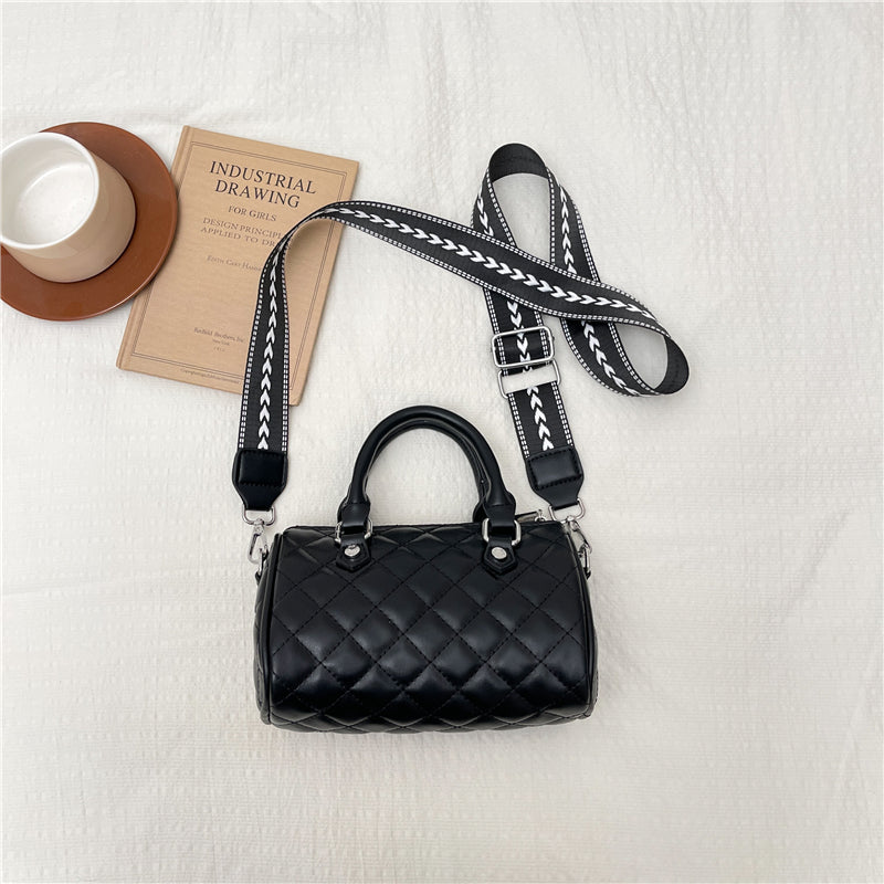 Modern Chic All-Season PU/Artificial Leather/Microfiber Leather Women's Handbags Other Bags | Color: Black | Image 3