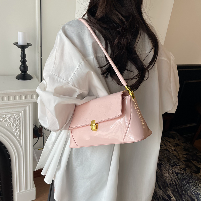Modern Chic All-Season Patent Leather/Glossy Women's Shoulder Bags Underarm Bags | Color: Pink | Image 2
