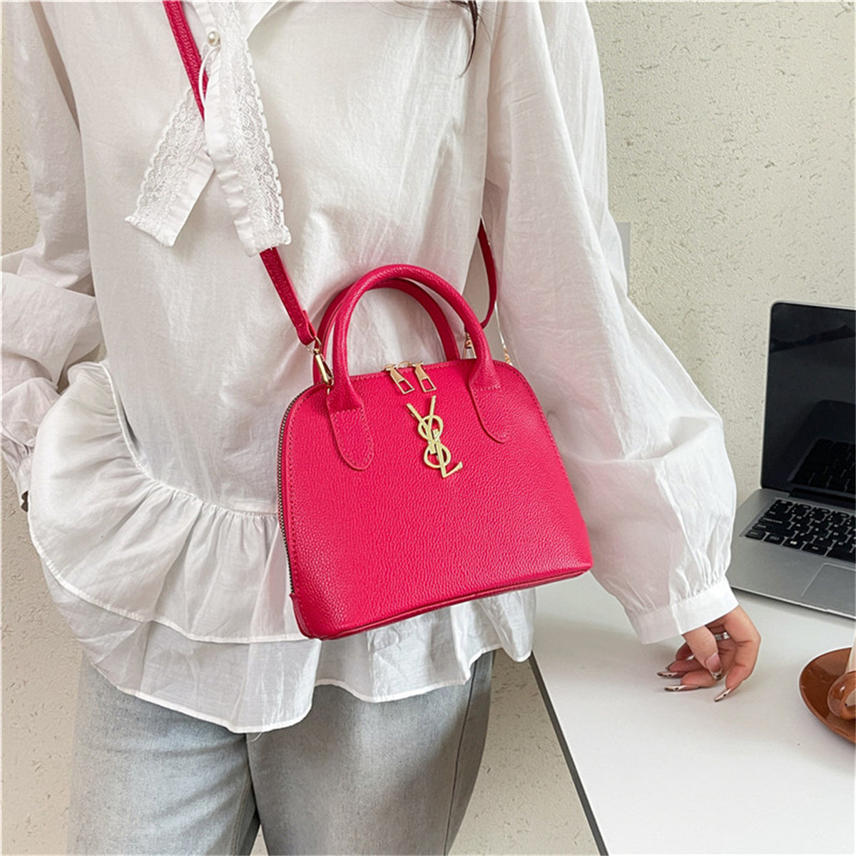 Modern Chic All-Season PU/Artificial Leather/Microfiber Leather Women's Handbags Other Bags | Color: Rose | Image 1