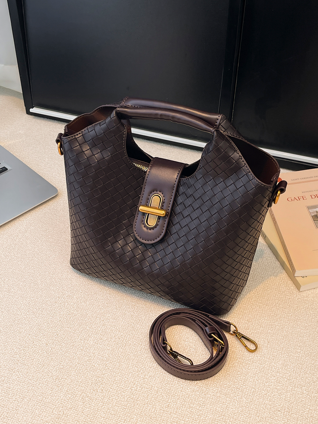 Modern Chic All-Season PU/Artificial Leather/Microfiber Leather Women's Crossbody Bags Other Bags | Color: Black | Image 2