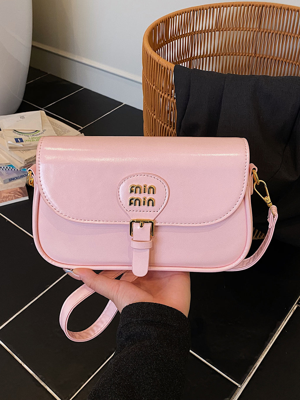 Modern Chic All-Season PU/Artificial Leather/Microfiber Leather Women's Crossbody Bags Other Bags | Color: Pink | Image 3