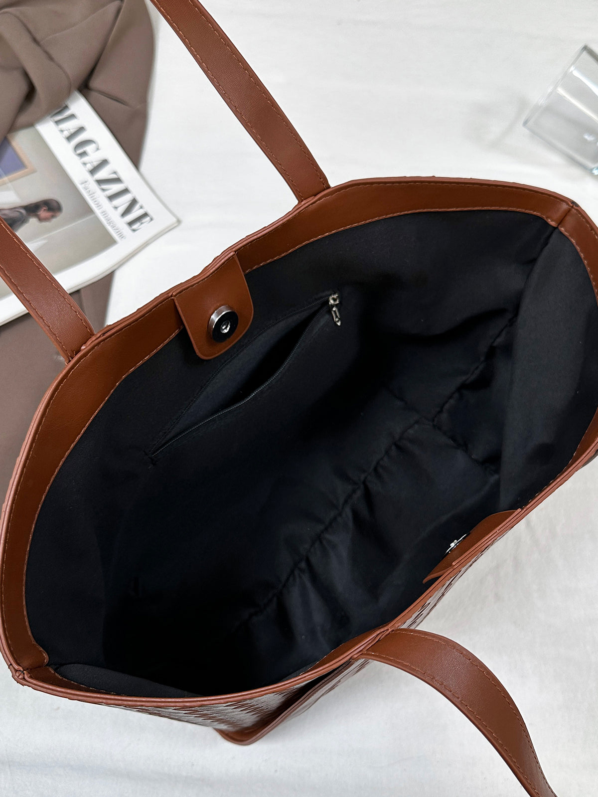Modern Chic All-Season PU/Artificial Leather/Microfiber Leather Women's Shoulder Bags Tote Bags | Color: Brown | Image 3