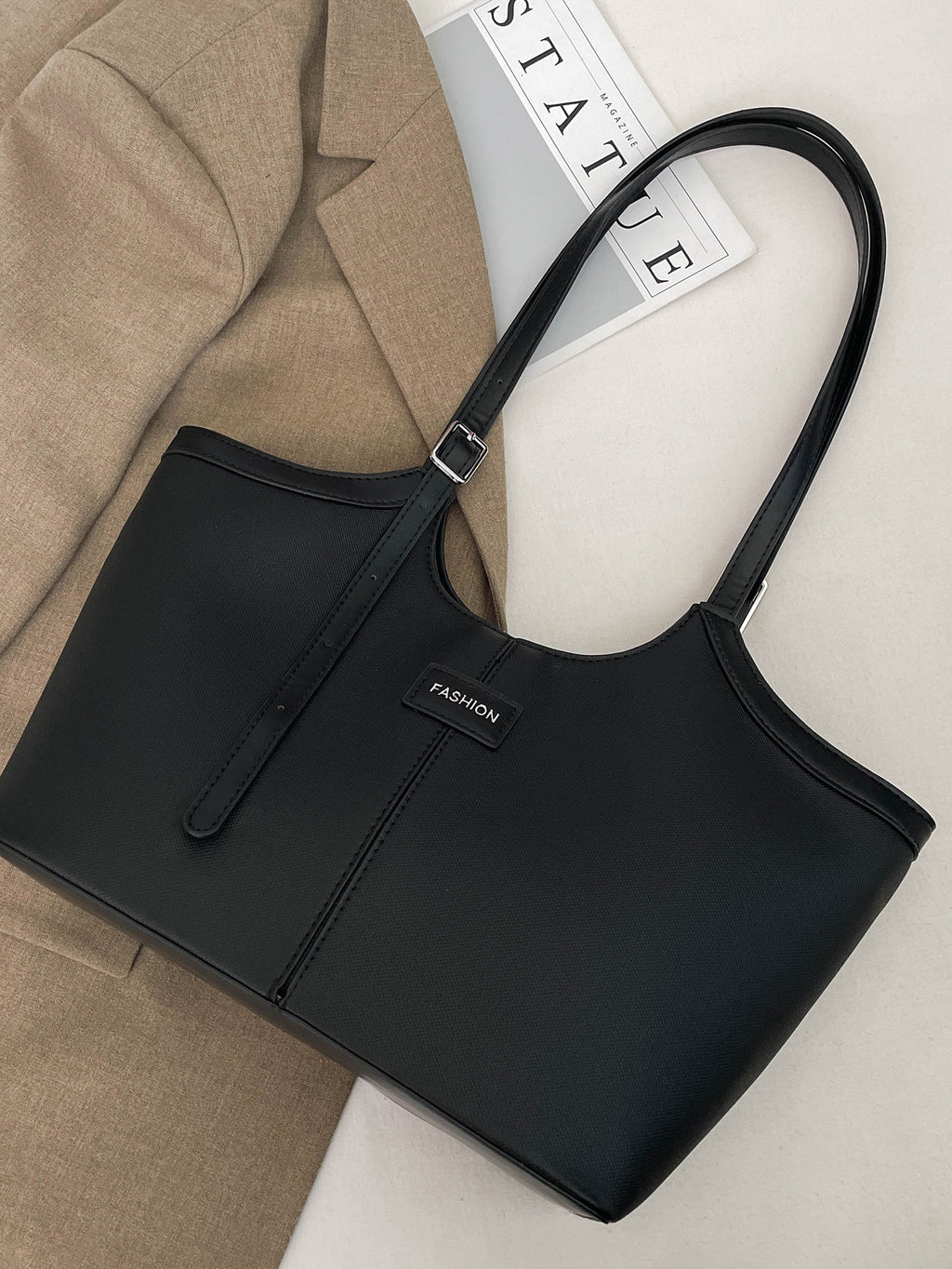 Modern Chic All-Season PU/Artificial Leather/Microfiber Leather Women's Shoulder Bags Tote Bags | Color: Black | Image 3