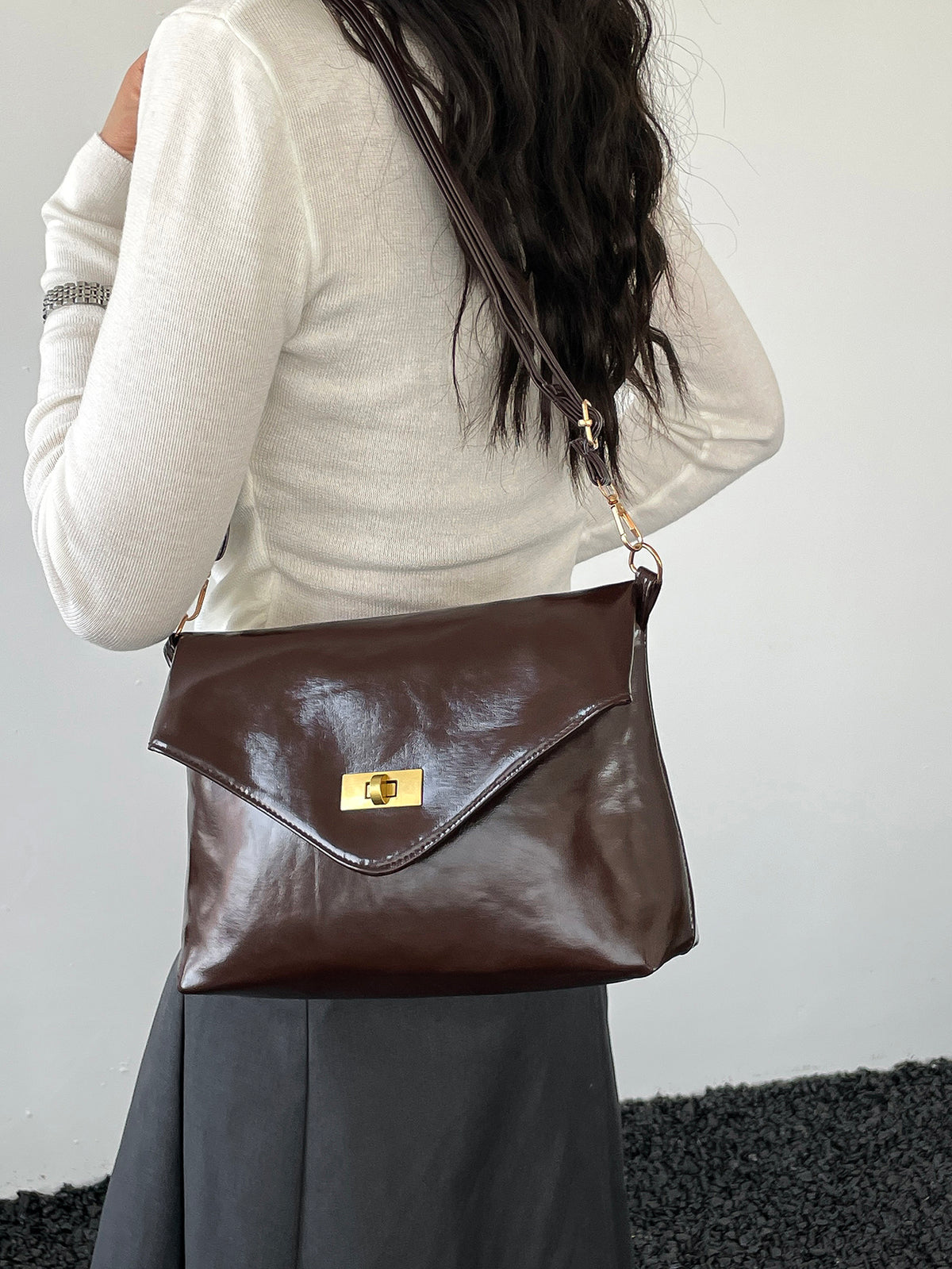 Modern Chic All-Season PU/Artificial Leather/Microfiber Leather Women's Crossbody Bags Other Bags | Color: Coffee | Image 3