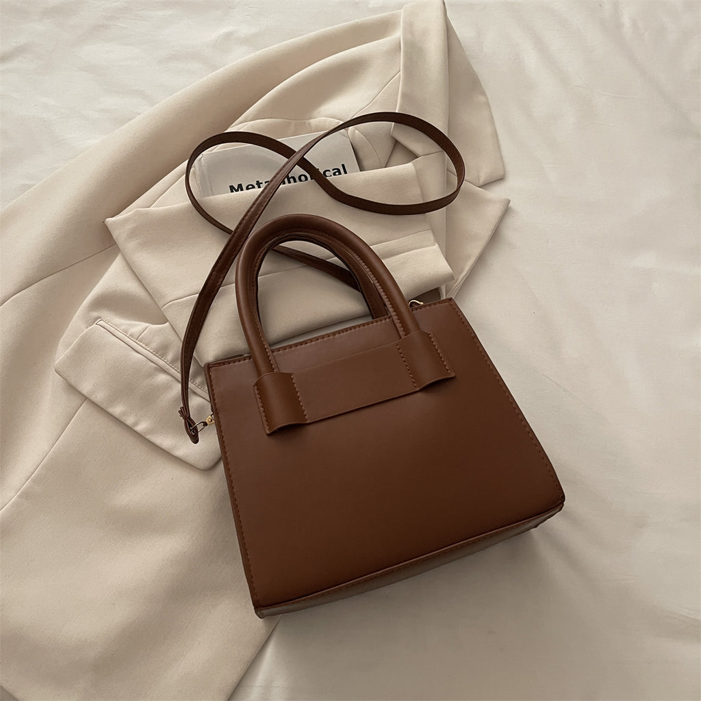 Modern Chic All-Season PU/Artificial Leather/Microfiber Leather Women's Shoulder Bags Tote Bags | Color: Brown | Image 3