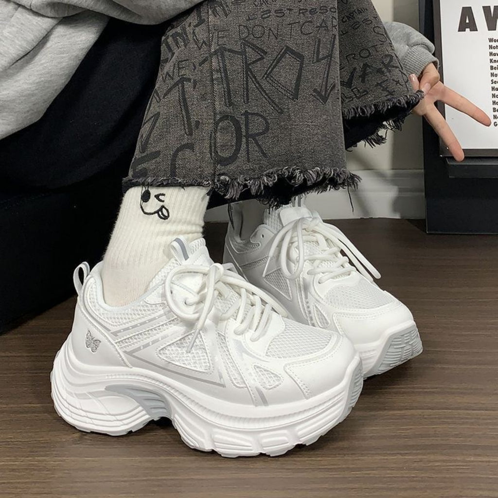 Modern Chic All-Season PU/Artificial Leather/Microfiber Leather Women's Fashion Sneaker | Color: White | Image 1