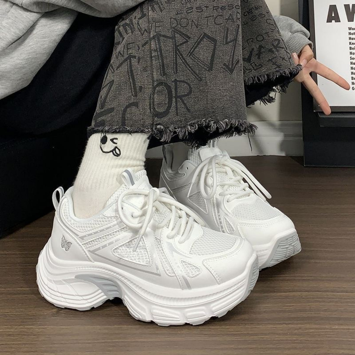 Modern Chic All-Season PU/Artificial Leather/Microfiber Leather Women's Fashion Sneaker | Color: White | Image 1