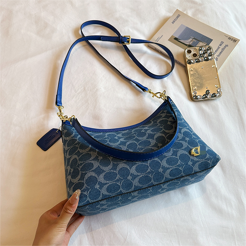 Modern Chic All-Season PU/Artificial Leather/Microfiber Leather Women's Handbags Other Bags | Color: Blue | Image 2