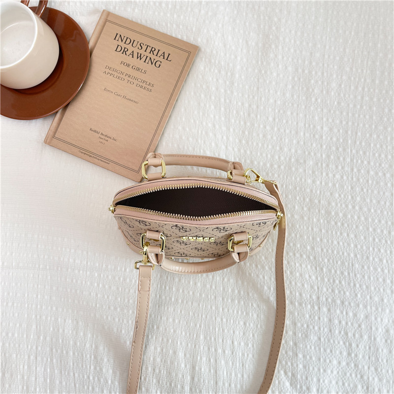 Modern Chic All-Season PU/Artificial Leather/Microfiber Leather Women's Handbags Other Bags | Color: Khaki | Image 2