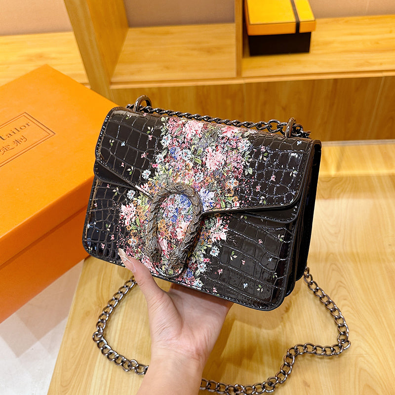Modern Chic All-Season PU/Artificial Leather/Microfiber Leather Women's Shoulder Bags Other Bags | Color: Black | Image 2
