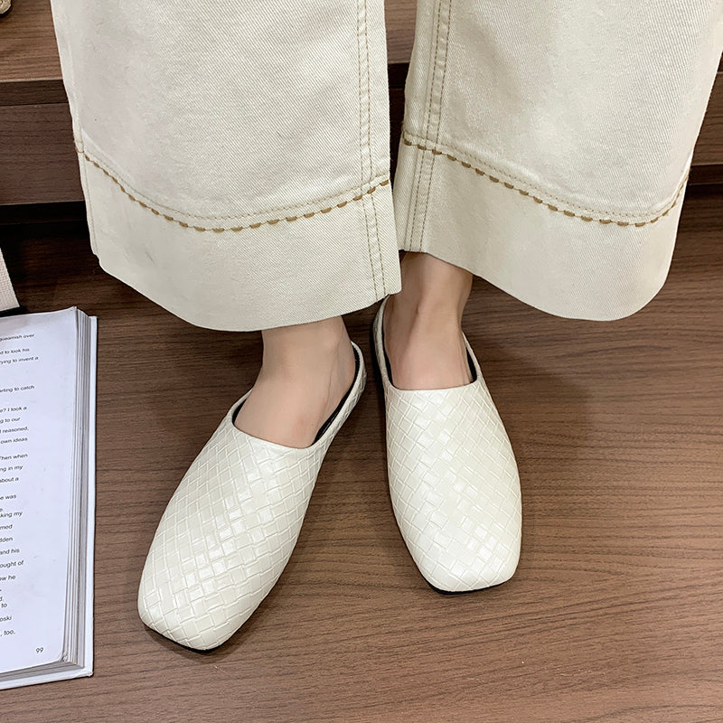 Modern Chic All-Season PU/Artificial Leather/Microfiber Leather Women's Flat Slippers | Color: Apricot | Image 3
