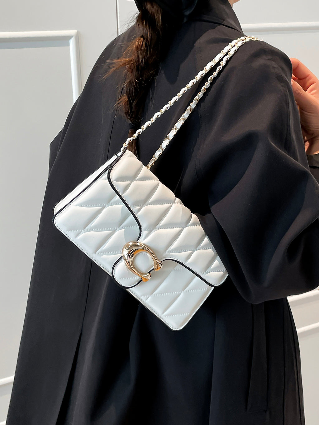 Modern Chic All-Season PU/Artificial Leather/Microfiber Leather Women's Crossbody Bags Other Bags | Color: White | Image 2