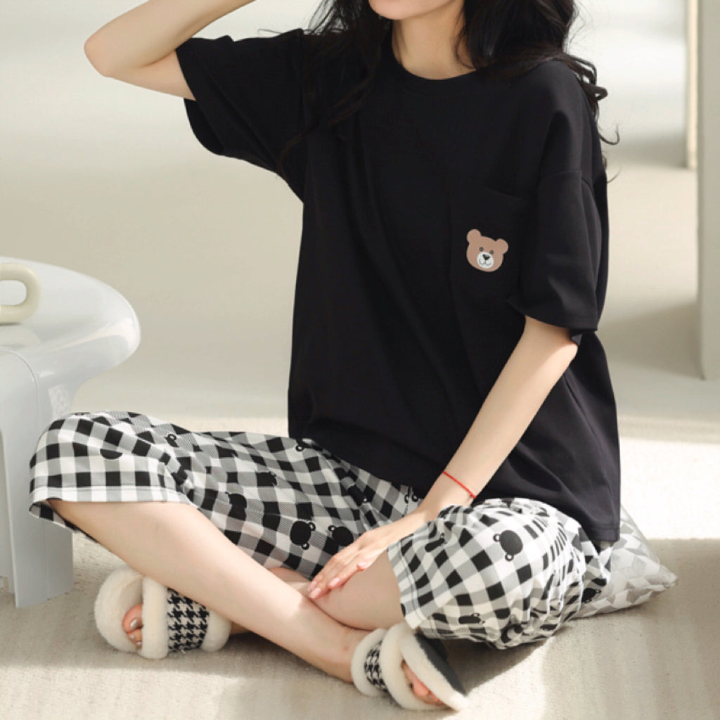 Modern Chic All-Season Minimalist Summer 2 Pcs Women 's Short  Sleeve Sleep Set | Color: Black | Image 2