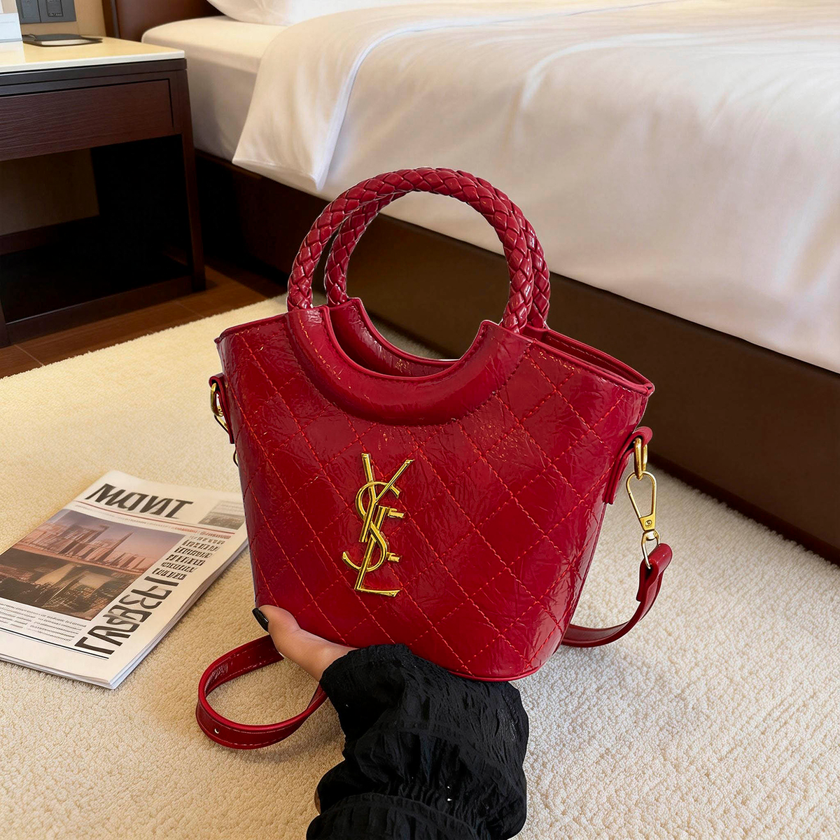 Modern Chic All-Season PU/Artificial Leather/Microfiber Leather, Cloth / Textile Women's Handbags Other Bags | Color: Red | Image 3