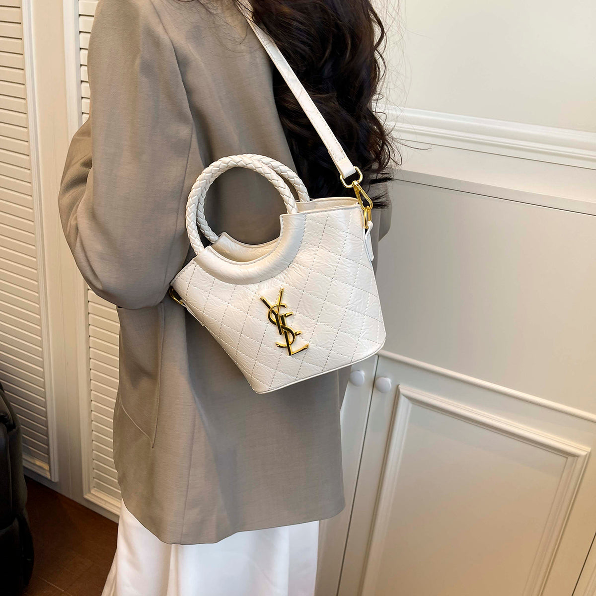 Modern Chic All-Season PU/Artificial Leather/Microfiber Leather, Cloth / Textile Women's Handbags Other Bags | Color: White | Image 3