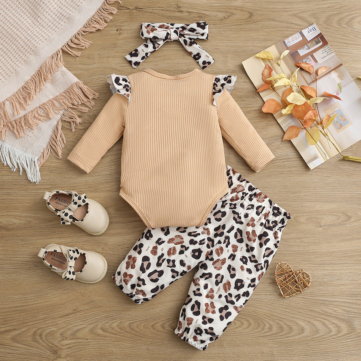 Trendy Autumn 3-Piece Baby Girls' Pants Suit, Ages 0-6 Months | Color: Apricot | Image 3