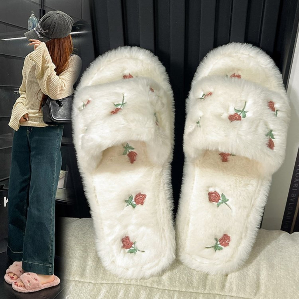 Modern Chic All-Season Cloth / Textile Women's Home Slippers | Color: Beige | Image 3