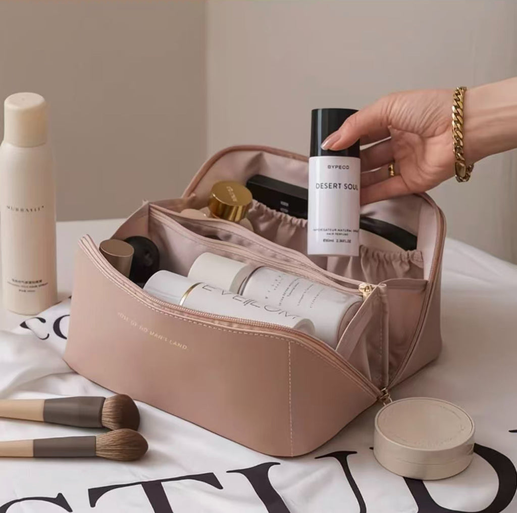 Modern Chic Women's Cosmetic Bag Cosmetic Bag | Color: Style 4 | Image 3