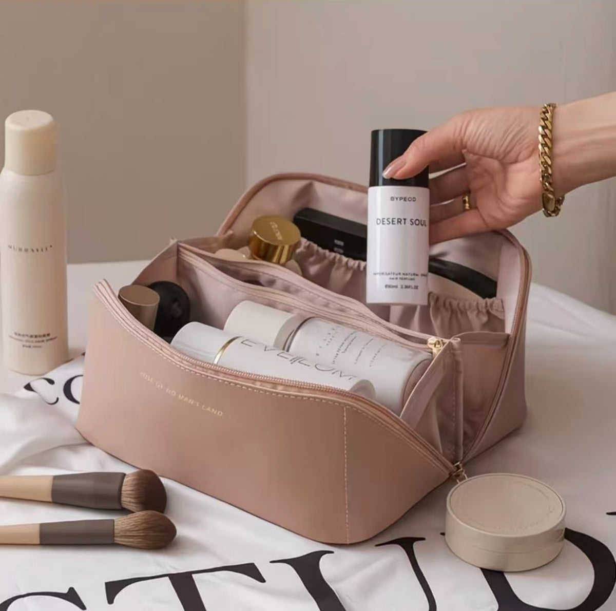 Modern Chic Women's Cosmetic Bag Cosmetic Bag | Color: Style 4 | Image 3