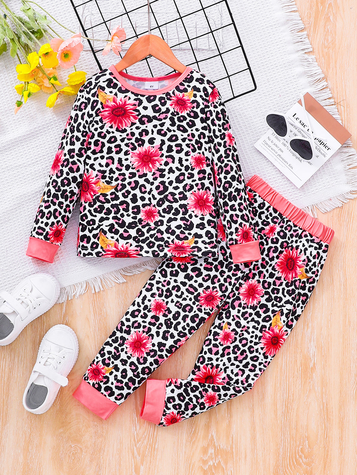 Casual Sporty Autumn 2-Piece Girls' Pants Suit, Ages 2-7 | Color: Black&Rose | Image 1