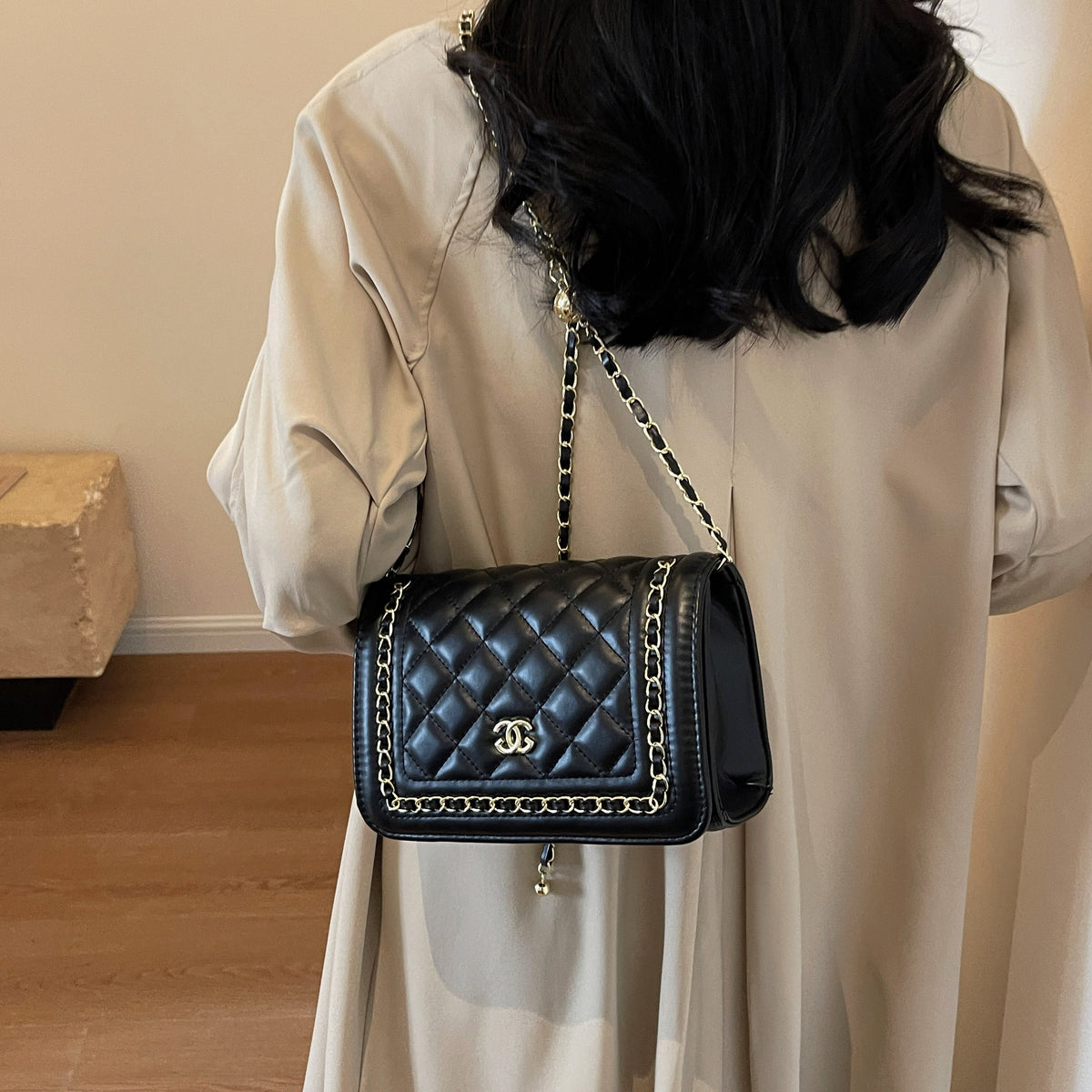Modern Chic All-Season PU/Artificial Leather/Microfiber Leather Women's Crossbody Bags Other Bags | Color: Black | Image 2