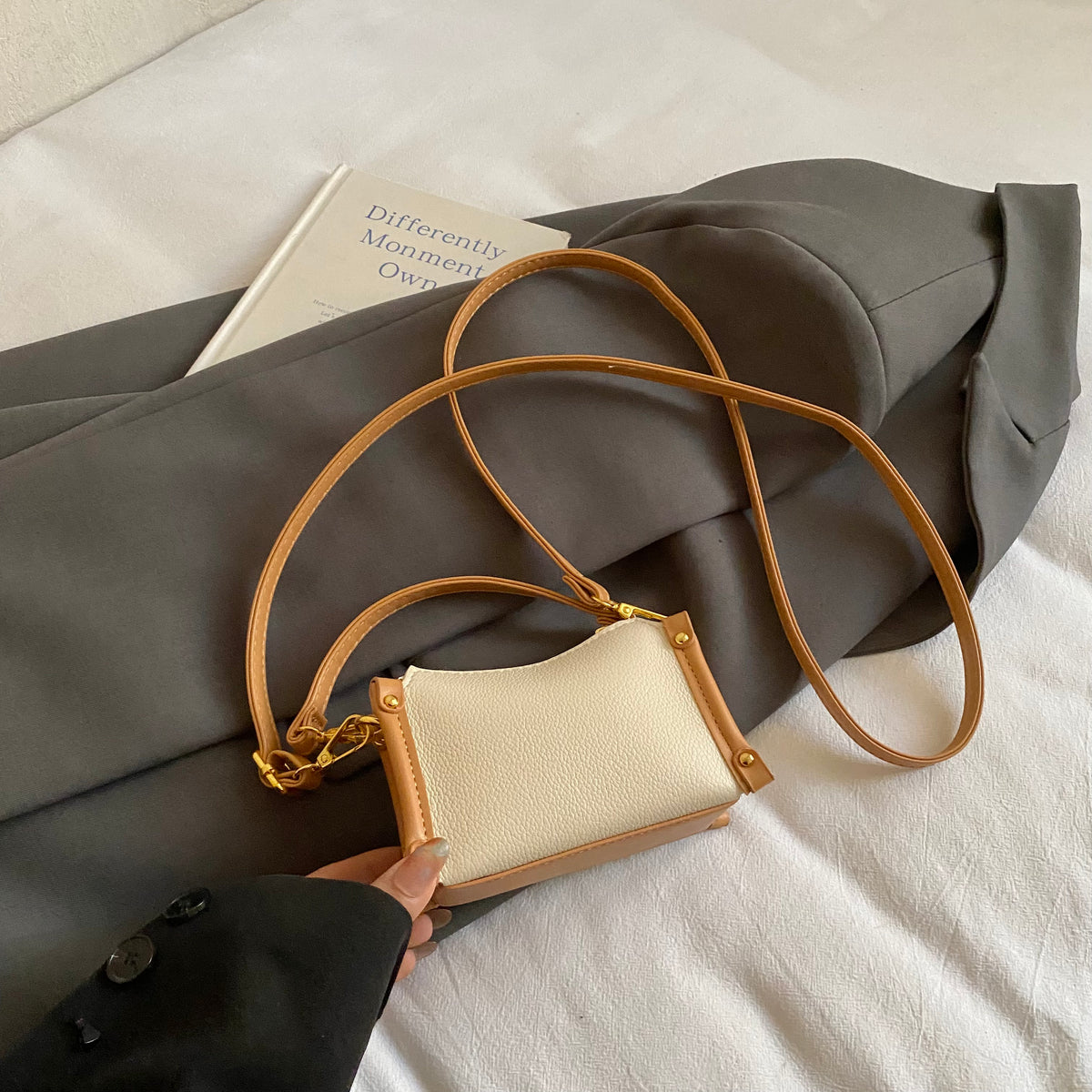 Modern Chic All-Season PU/Artificial Leather/Microfiber Leather Women's Handbags Other Bags | Color: Style 2 | Image 3