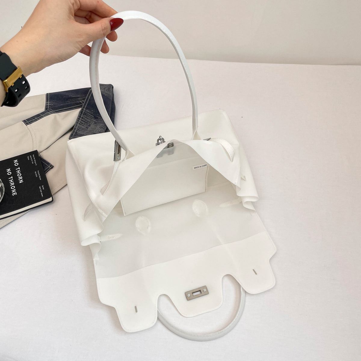 Trendy Summer Others Women's Shoulder Bags Tote Bags | Color: White | Image 3