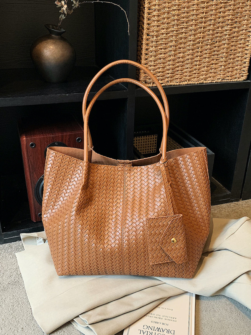 Trendy All-Season PU/Artificial Leather/Microfiber Leather Women's Shoulder Bags Tote Bags | Color: Brown | Image 2