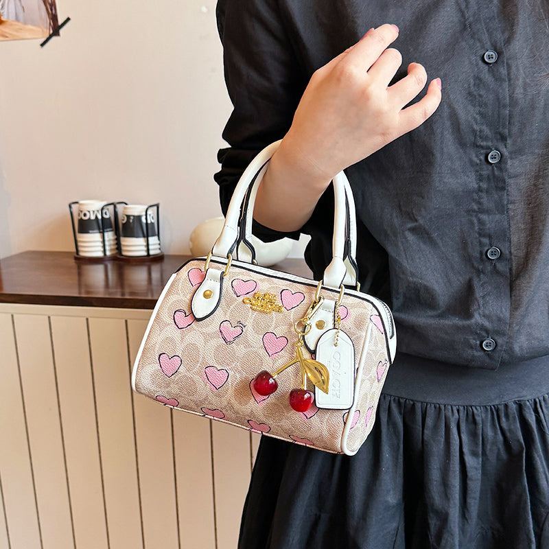 Modern Chic All-Season PU/Artificial Leather/Microfiber Leather Women's Handbags Other Bags | Color: White | Image 1