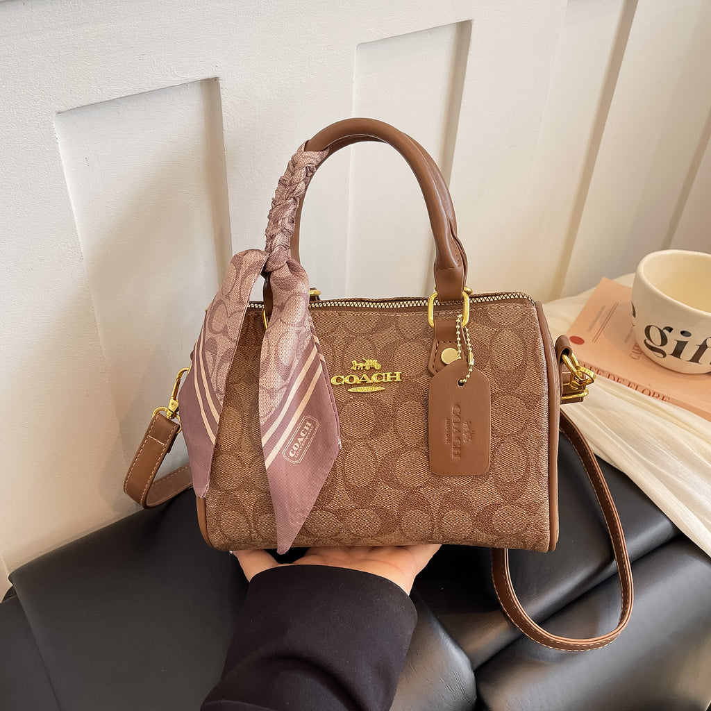 Modern Chic All-Season PU/Artificial Leather/Microfiber Leather Women's Crossbody Bags Other Bags | Color: Khaki | Image 3