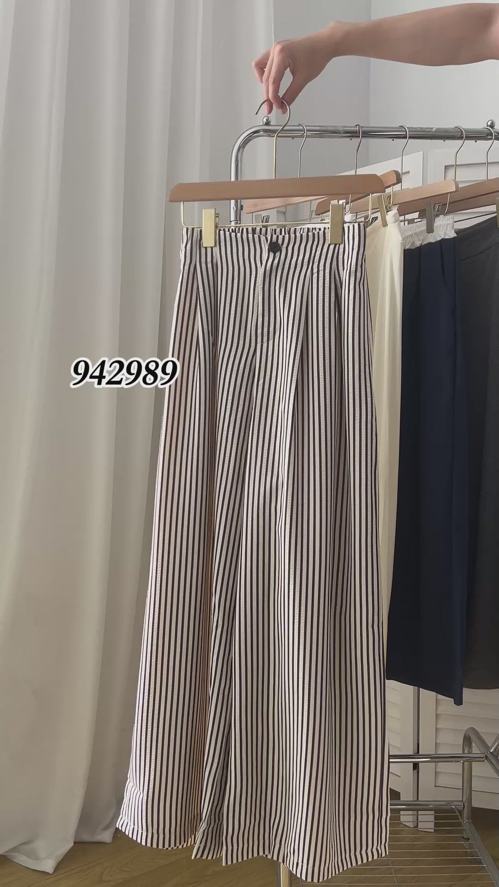 Casual Sporty All-Season Trousers | Product video | goods_id:942989 | source:fc788fafbdc94f7da3bdfd41ae2d27fd.mp4