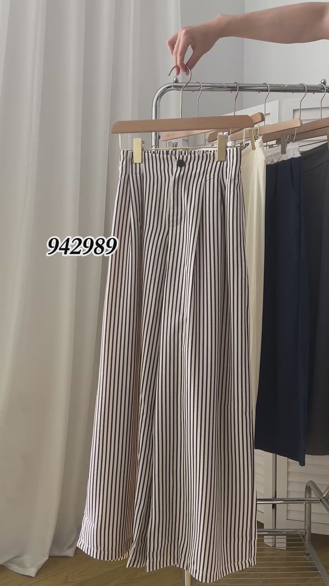 Casual Sporty All-Season Trousers | Product video | goods_id:942989 | source:fc788fafbdc94f7da3bdfd41ae2d27fd.mp4